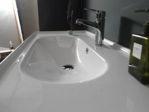 CERASTYLE ARYA ETAJERLİ LAVABO 60 CM