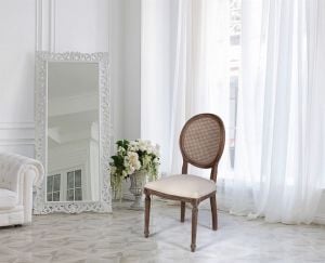 Negüzelev Santa Sandalye