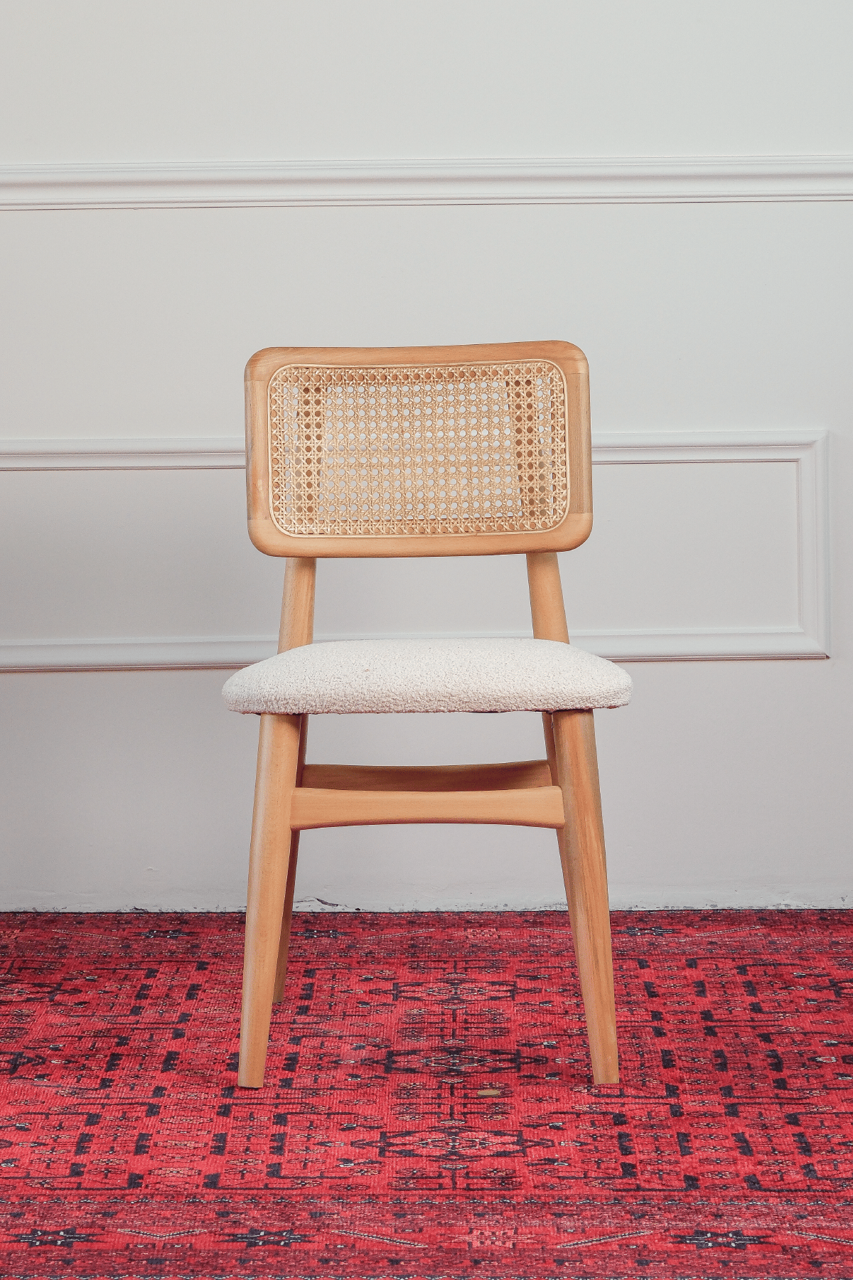 Negüzelev Enda Sandalye